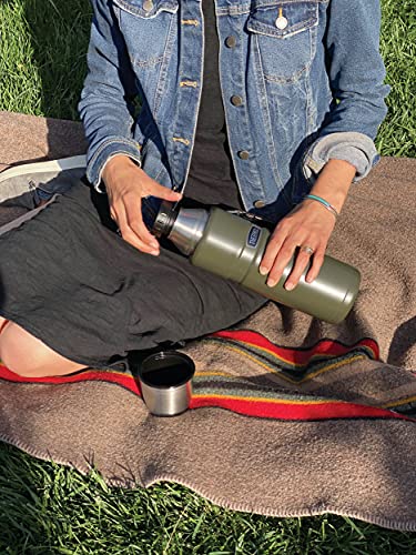 THERMOS Stainless King Vacuum-Insulated Beverage Bottle, 40 Ounce, Matte Steel