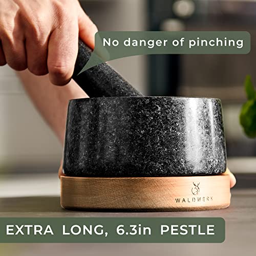 WALDWERK Mortar and Pestle - Mortar and Pestle Set with Anti-Scratch Oak Wood Base - Mortar with Extra Large Pestle Made of Natural Granite - Large Mortar and Pestle - Ideal for Guacamole